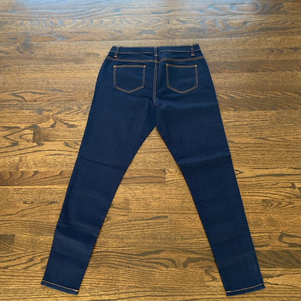 Women’s size 8 skinny dark denim jeans. New with Tags. - Picture 6 of 6